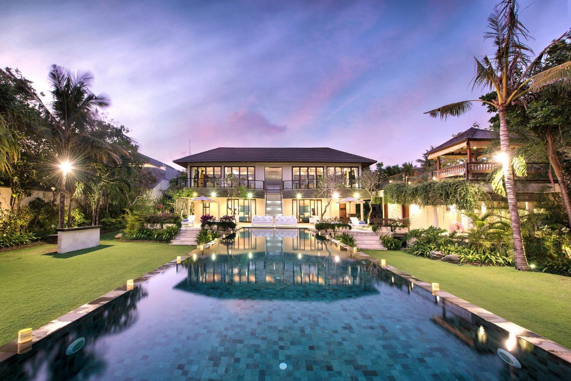 Отель Karang Saujana Улувату Экстерьер фото